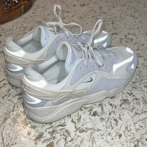 Nike Air Huarache Runner